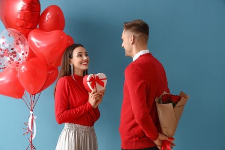 كل عيد حب وانتي معايا .. متي موعد عيد الحب 2024 واجمل رسائل تهنئة بالفلانتين Valentine’s Day