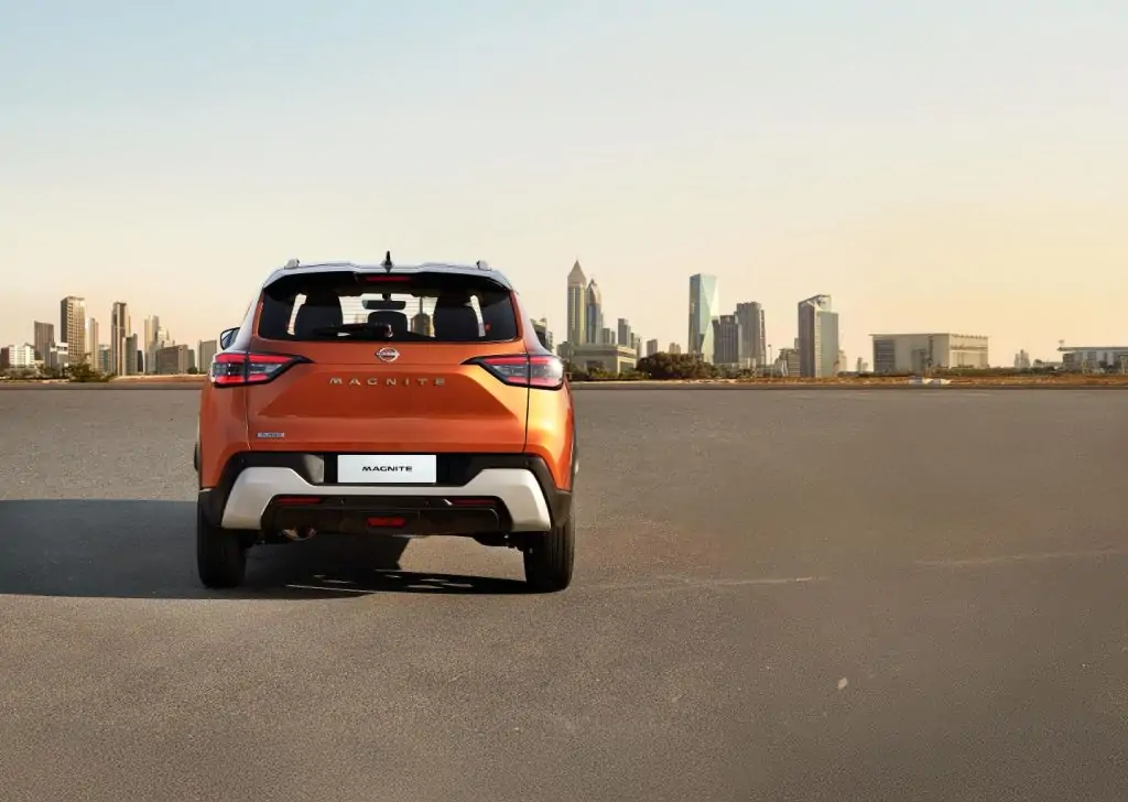 تصميم خلفي لنيسان ماجنايت